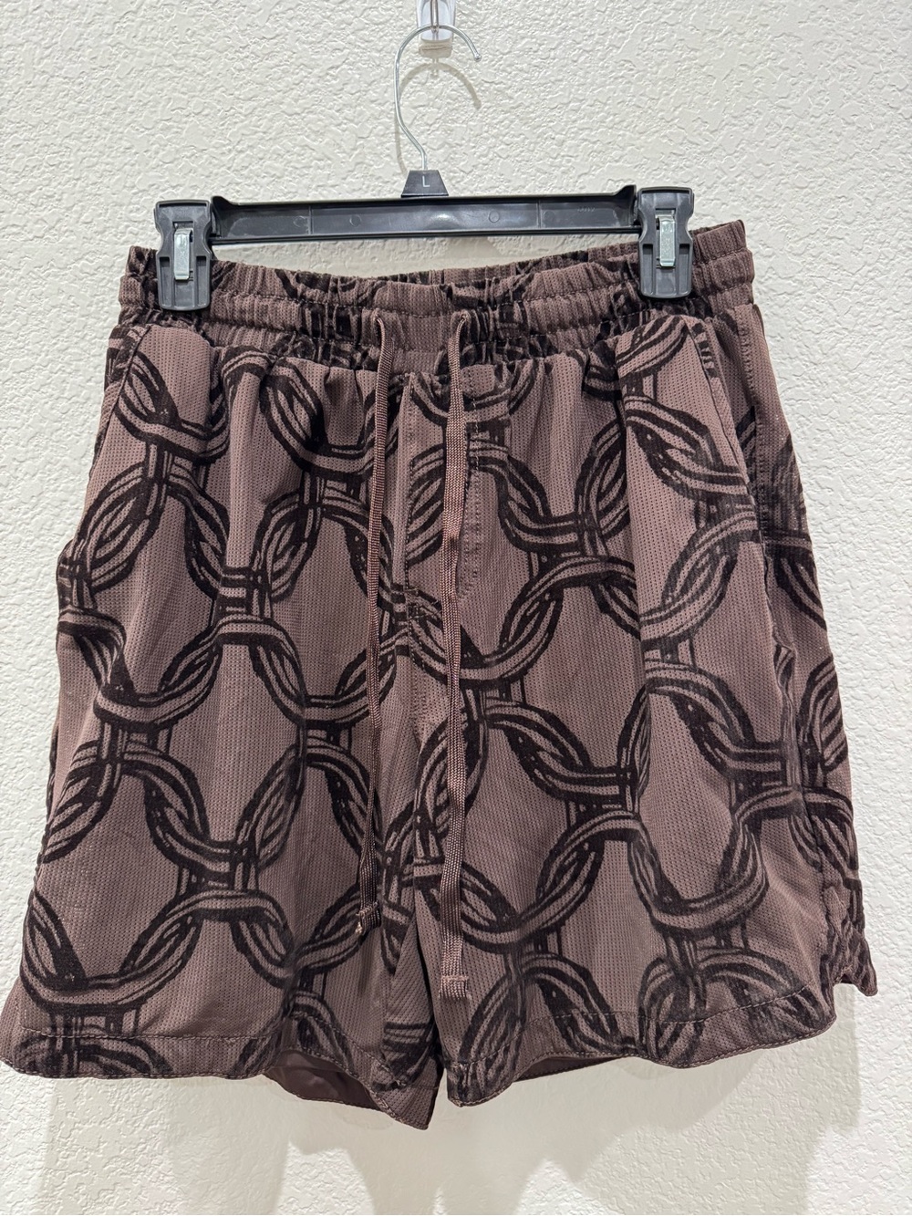 Saints Studio Men’s Performance Training Shorts Brown Chain Print Drawstring SM